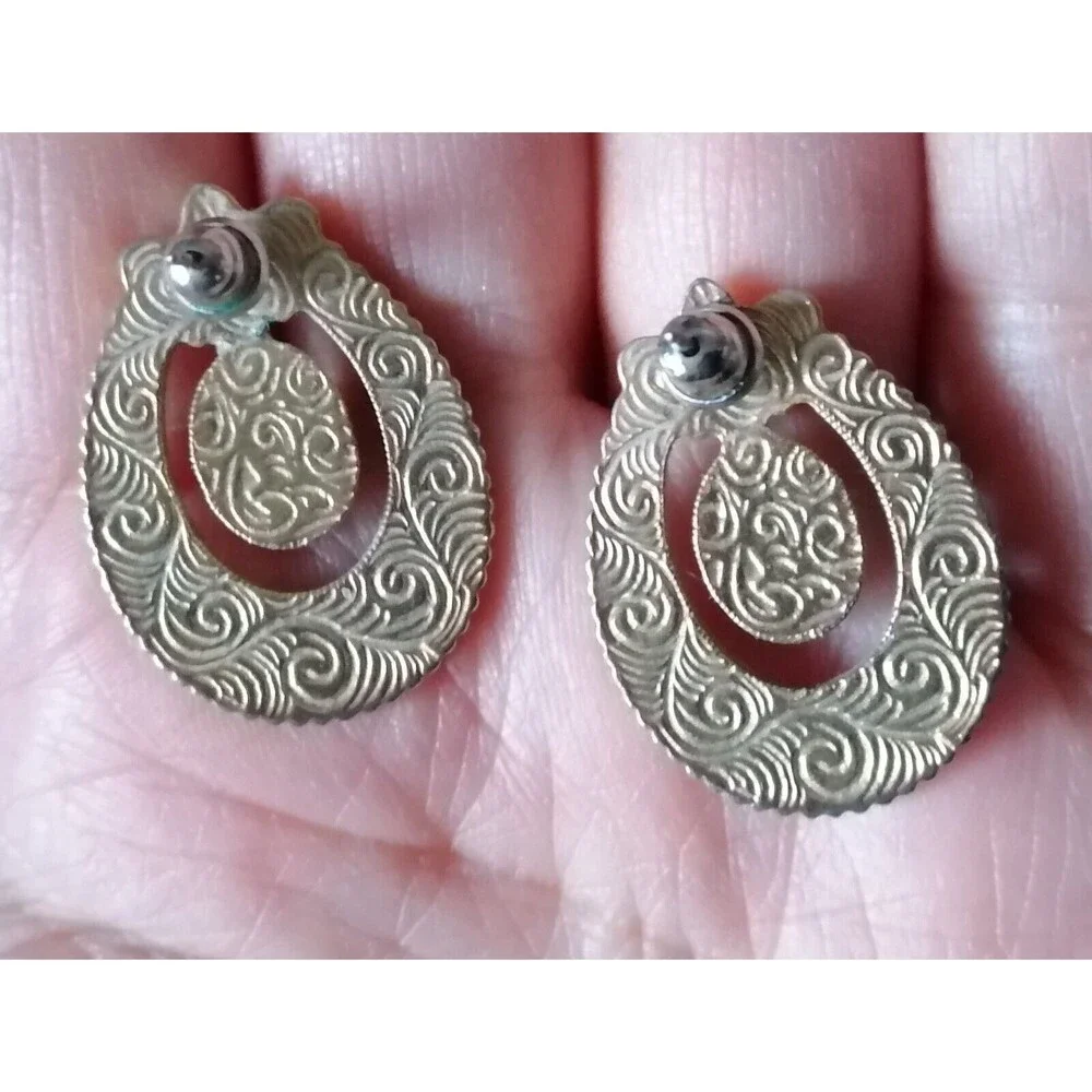 Vintage 1928 Victorian Style Faux Pearl Gold Rim Earrings Pierced